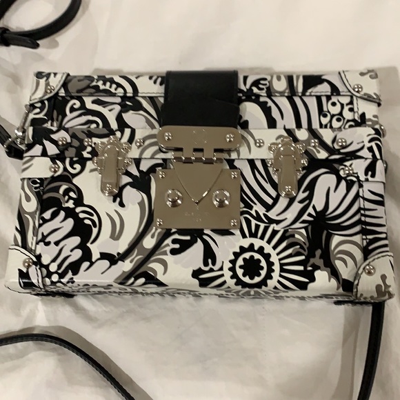 Louis Vuitton Petite Malle bag - Picture 6 of 9